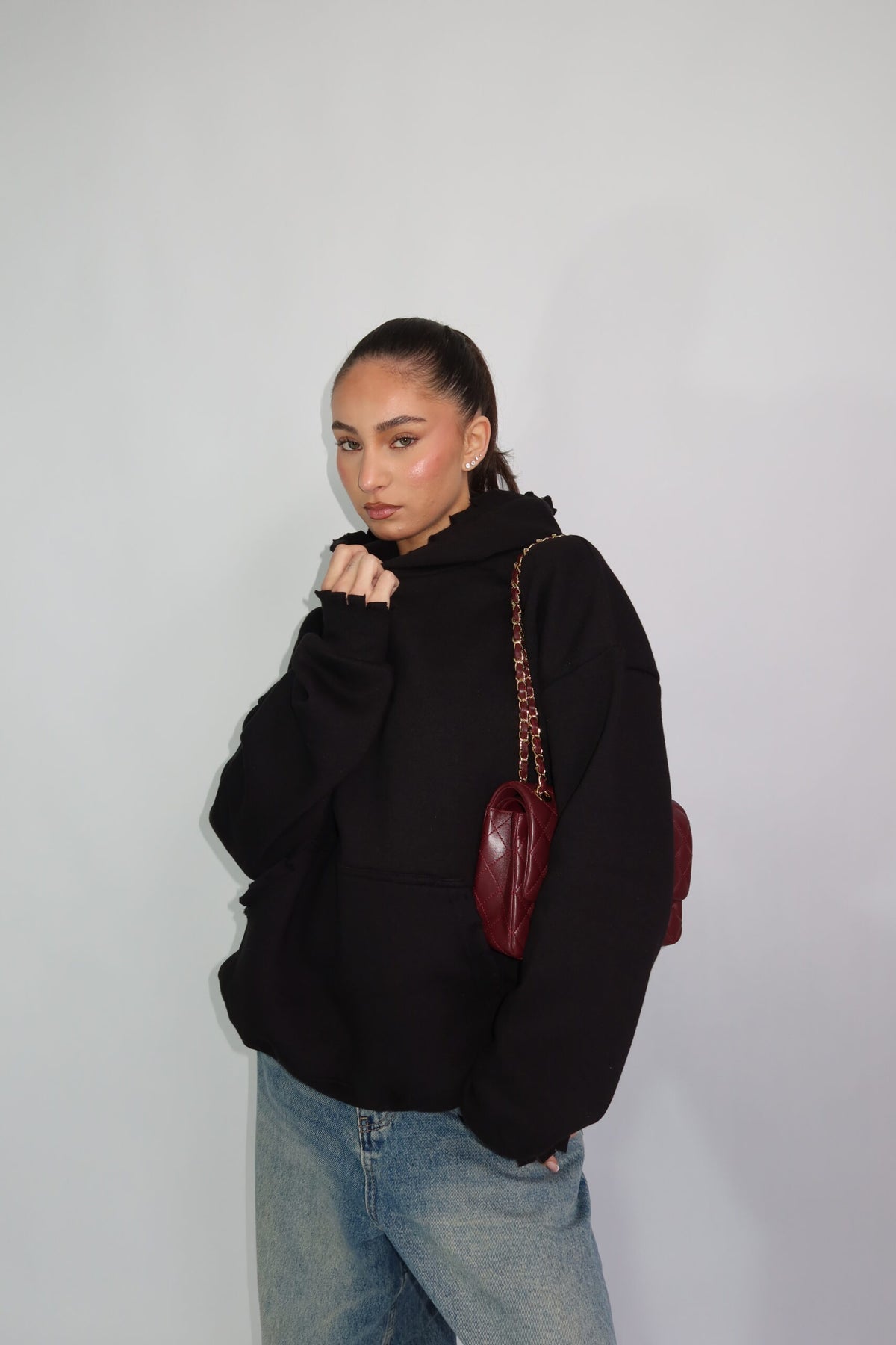 PREMIUM PRIORITY DISTRESSED HOODIE BLACK