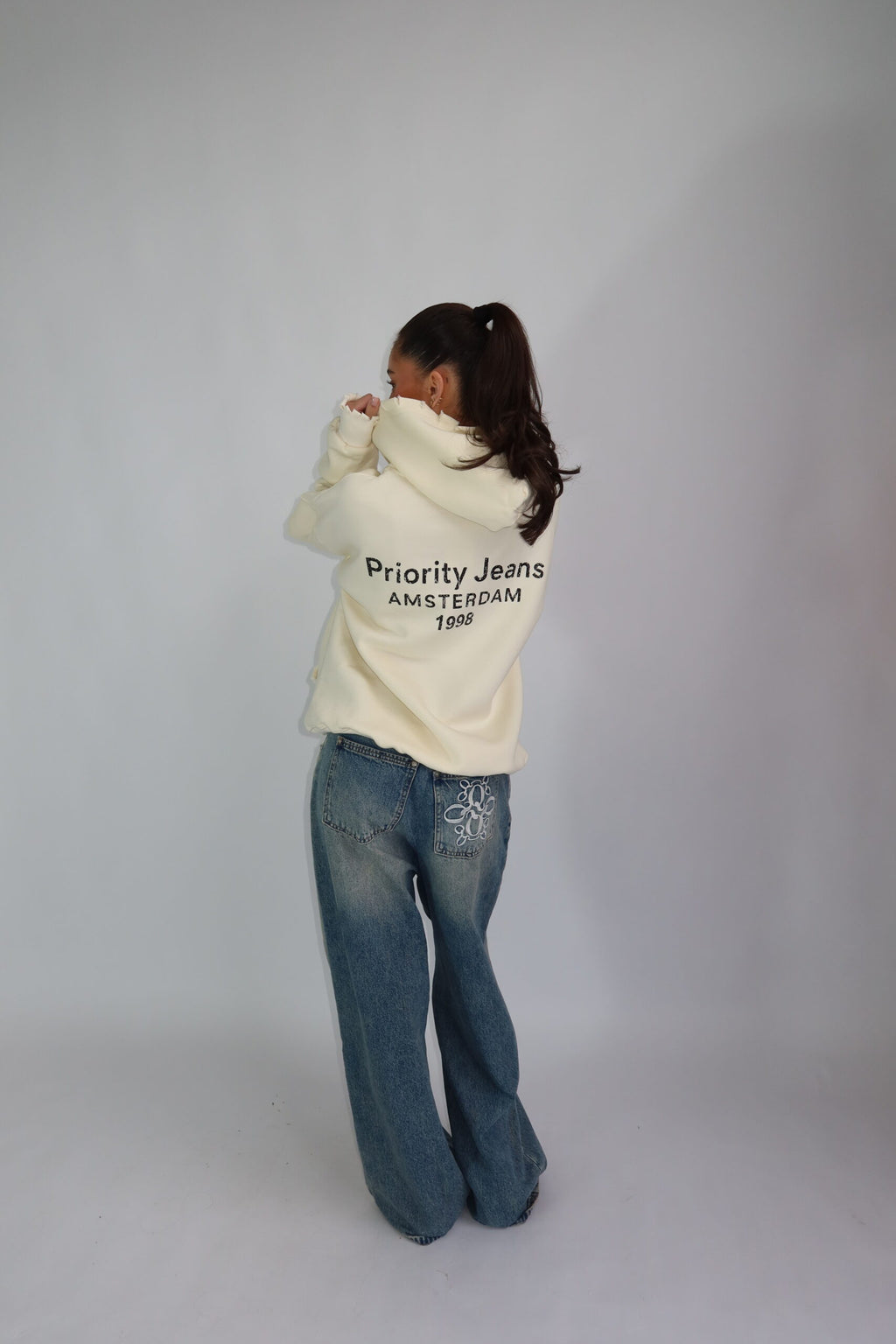 PREMIUM PRIORITY DISTRESSED HOODIE CREAM