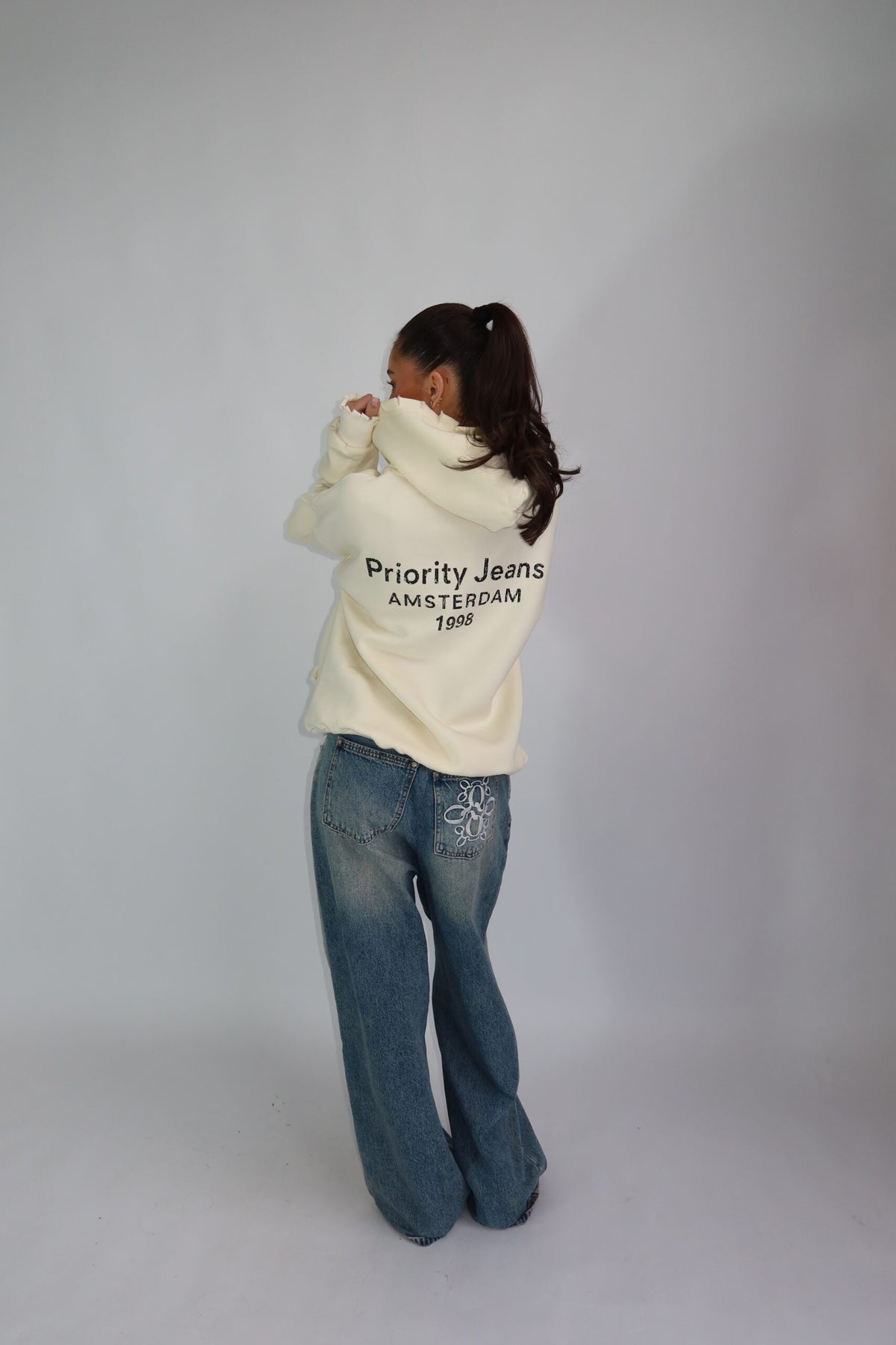 PREMIUM PRIORITY DISTRESSED HOODIE CREAM