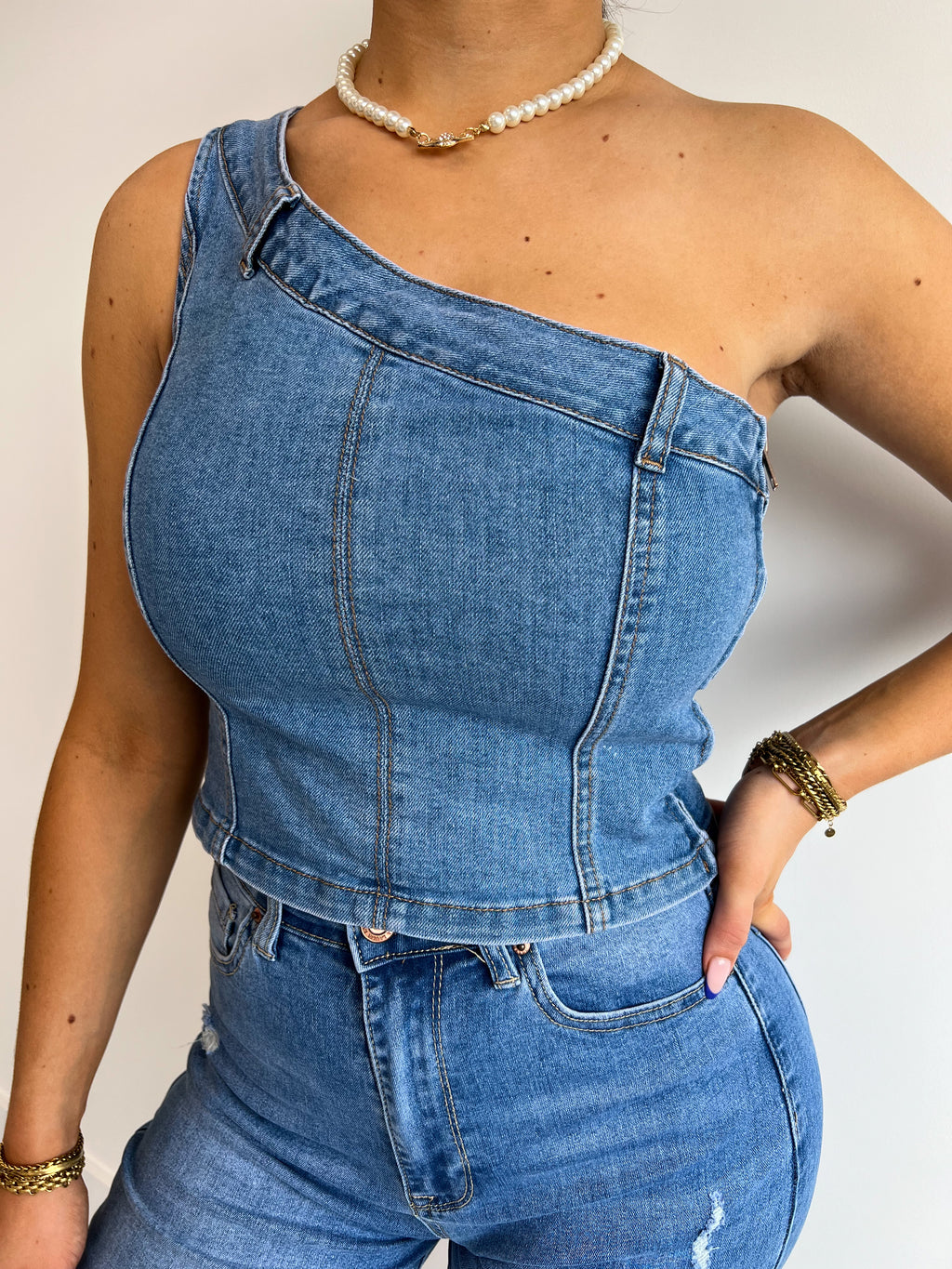 ONE SHOULDER DENIM TOP