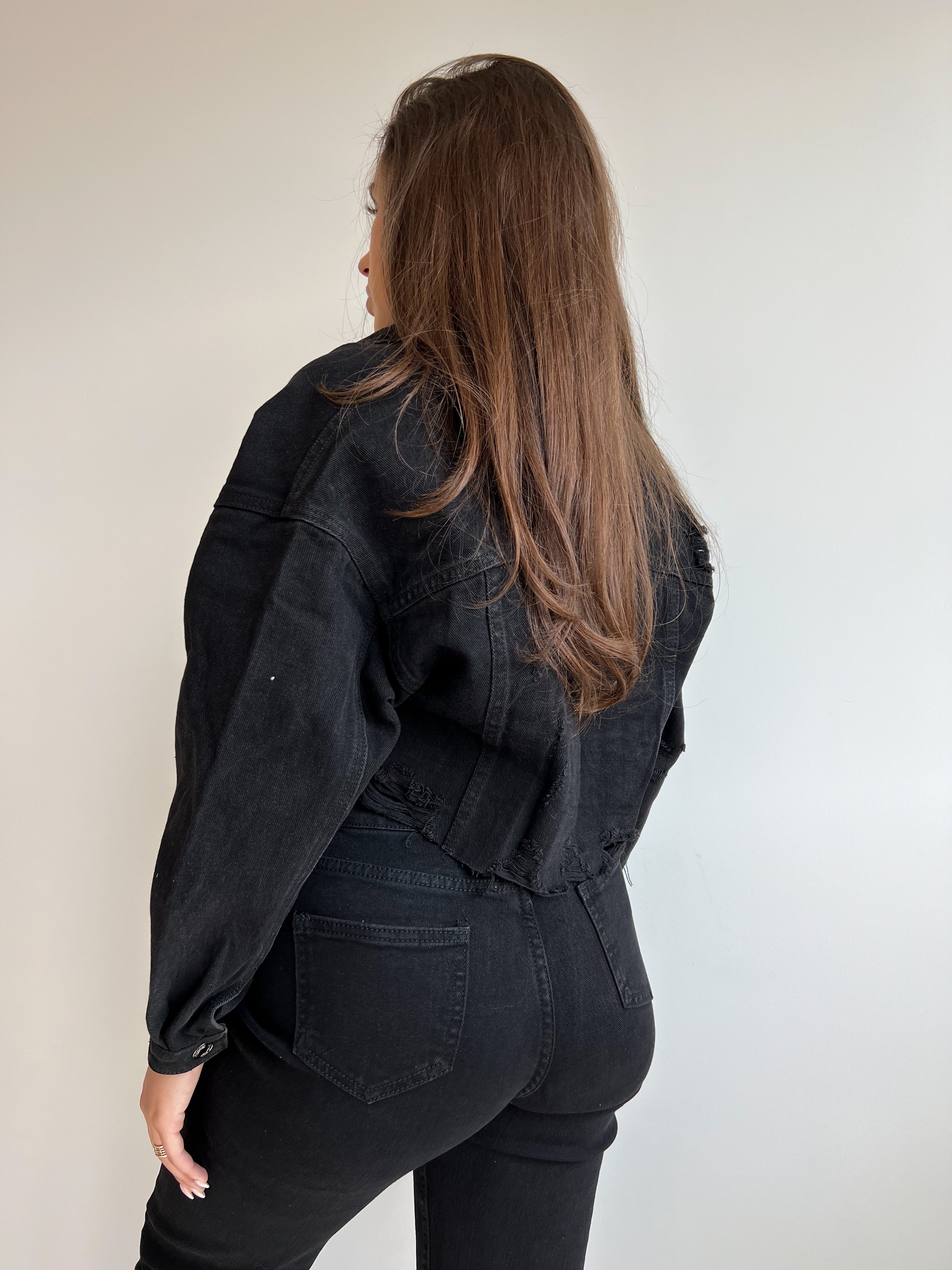 BLACK CROPPED DENIM JACKET